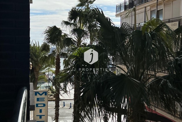 Z drugiej ręki - Mieszkanie w bloku -
Torrevieja - Centro