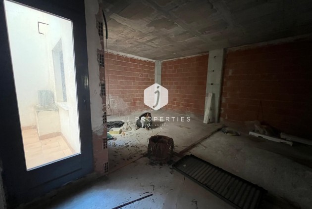 Z drugiej ręki - Mieszkanie w bloku -
Torrevieja - Centro