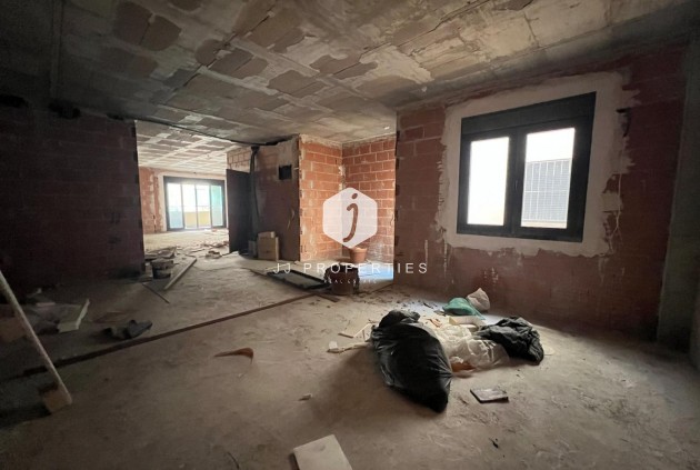 Z drugiej ręki - Mieszkanie w bloku -
Torrevieja - Centro