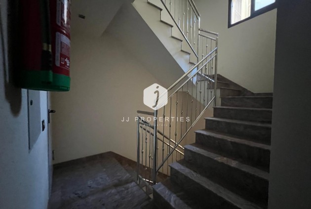 Z drugiej ręki - Mieszkanie w bloku -
Torrevieja - Centro