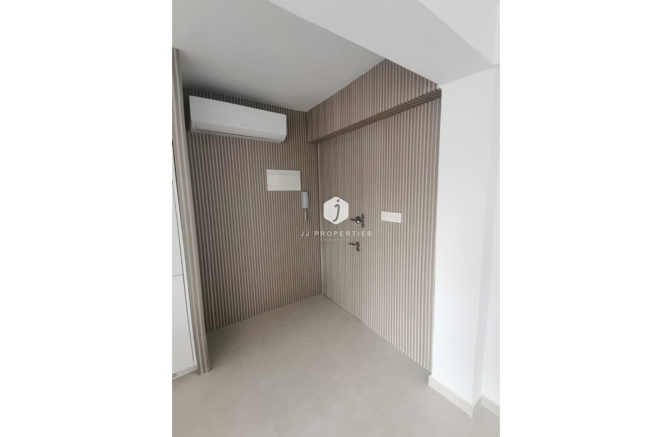 Resale - Apartment / flat -
Torrevieja - Costa Blanca