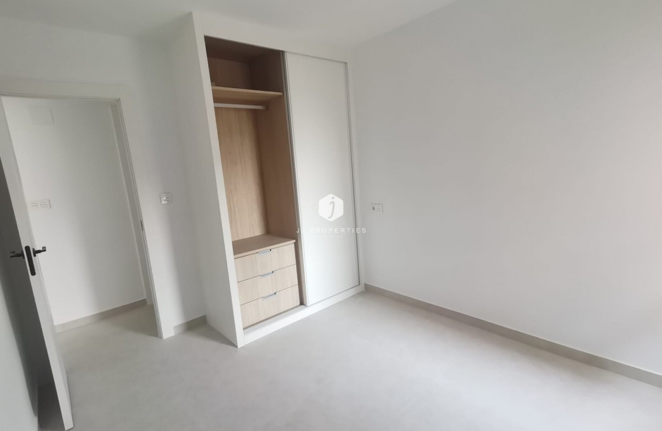 Resale - Apartment / flat -
Torrevieja - Costa Blanca