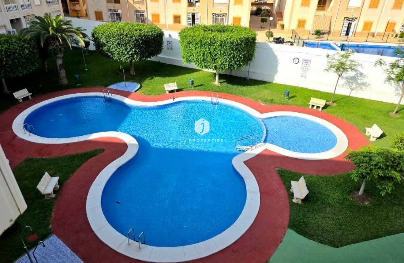 Z drugiej ręki - Daszek -
Torrevieja - Acequion