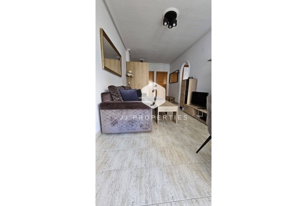 Z drugiej ręki - Daszek -
Torrevieja - Acequion