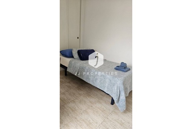 Z drugiej ręki - Daszek -
Torrevieja - Acequion