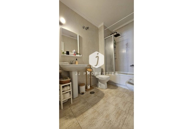 Z drugiej ręki - Daszek -
Torrevieja - Acequion