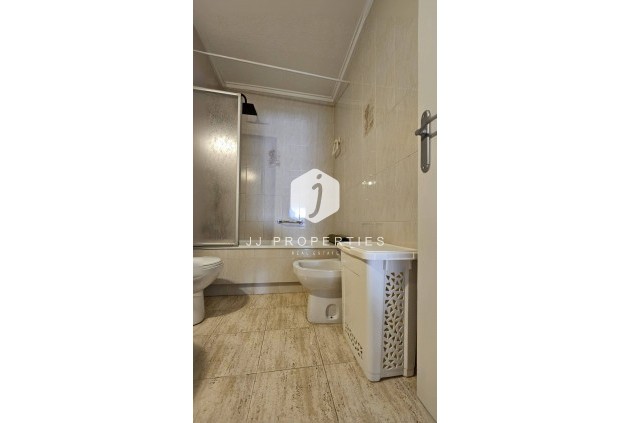 Z drugiej ręki - Daszek -
Torrevieja - Acequion