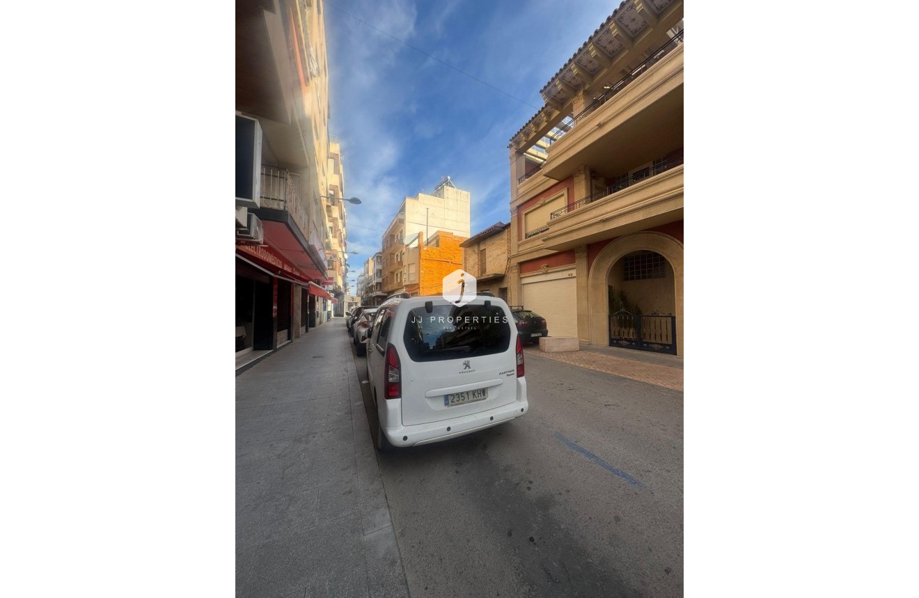 Tweedehands - Appartement / flat -
Bigastro - Bigastro Centro