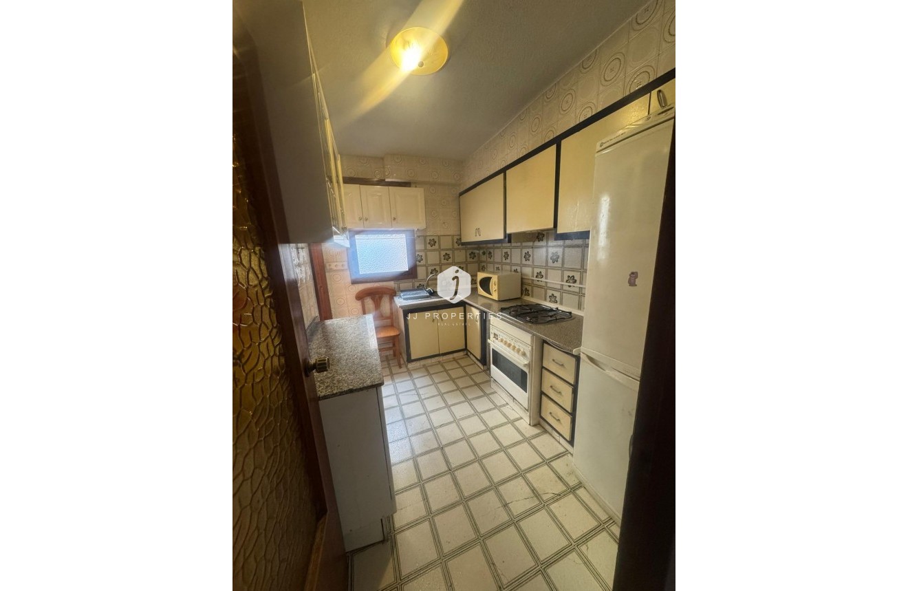 Tweedehands - Appartement / flat -
Bigastro - Bigastro Centro