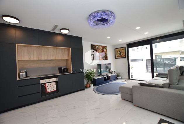 Tweedehands - Villa -
Los Montesinos - Costa Blanca