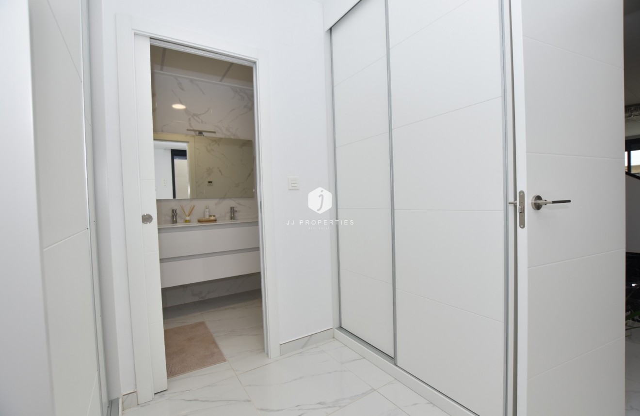 Tweedehands - Villa -
Los Montesinos - Costa Blanca