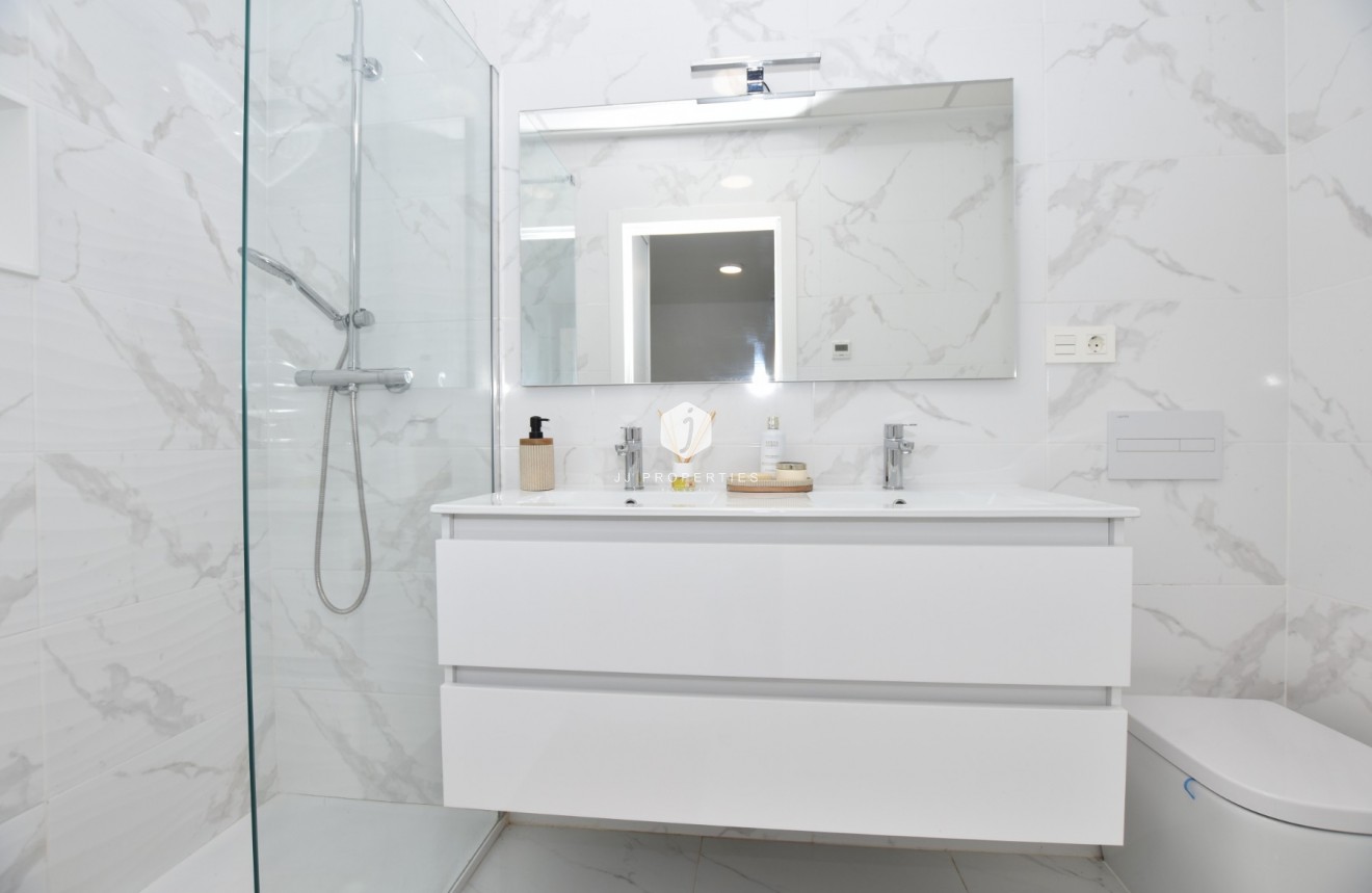 Tweedehands - Villa -
Los Montesinos - Costa Blanca