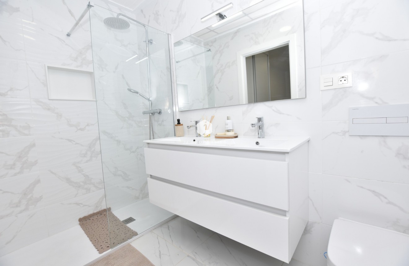 Tweedehands - Villa -
Los Montesinos - Costa Blanca