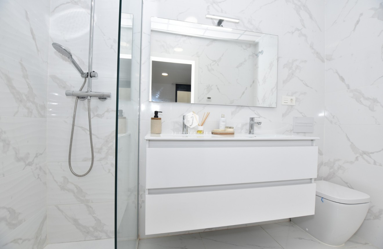 Tweedehands - Villa -
Los Montesinos - Costa Blanca