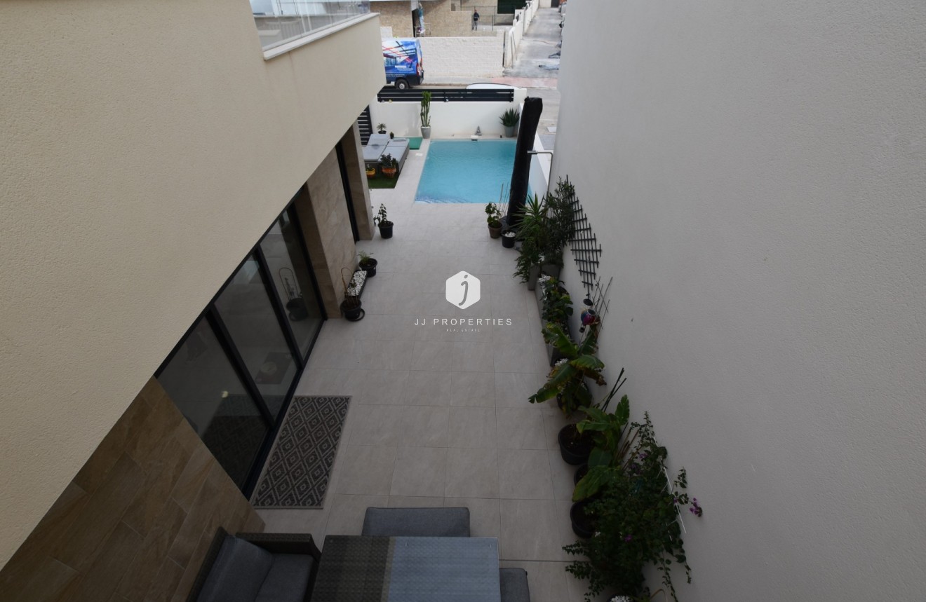 Tweedehands - Villa -
Los Montesinos - Costa Blanca