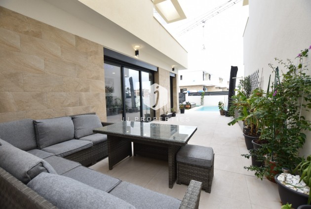 Tweedehands - Villa -
Los Montesinos - Costa Blanca