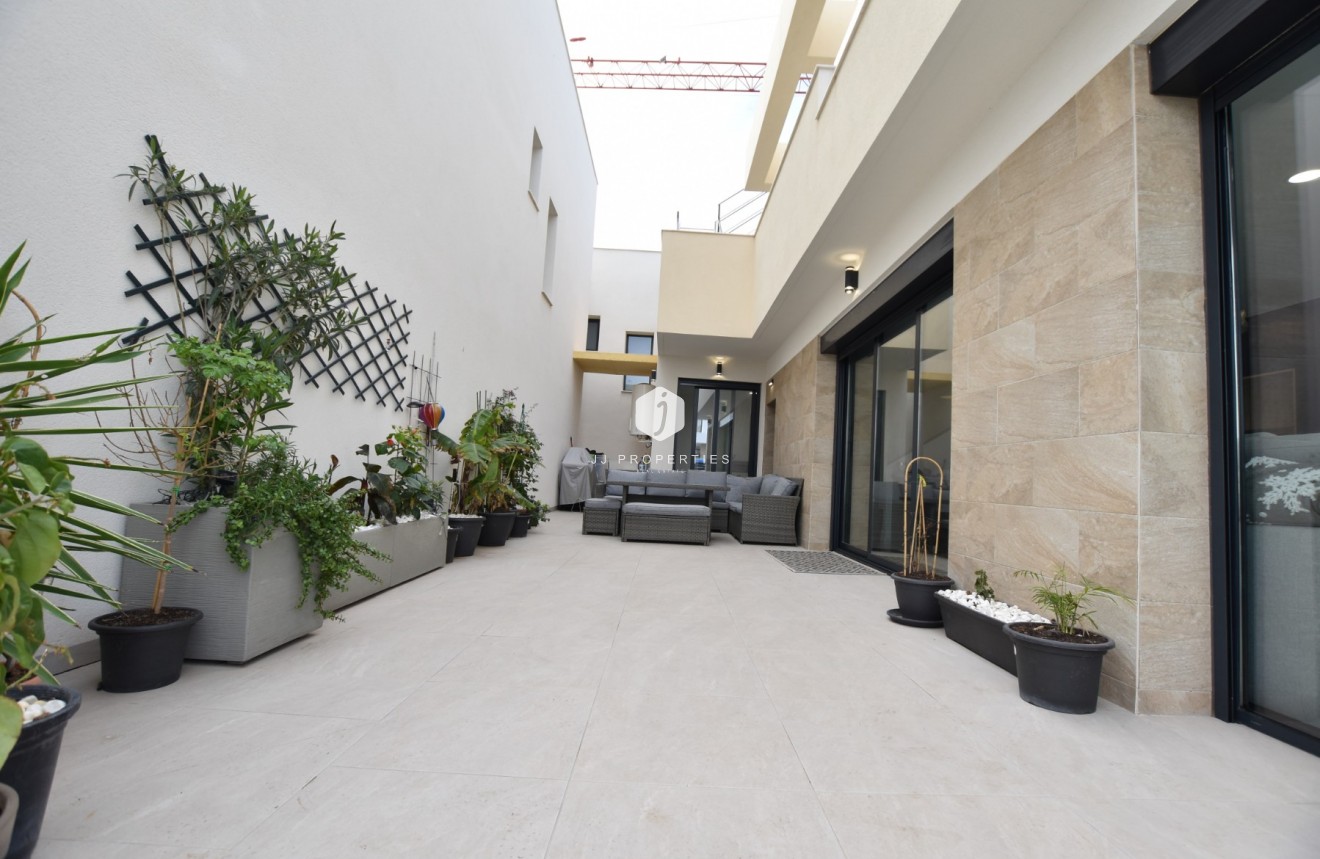 Tweedehands - Villa -
Los Montesinos - Costa Blanca