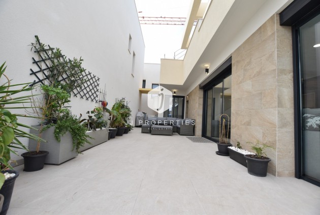 Tweedehands - Villa -
Los Montesinos - Costa Blanca