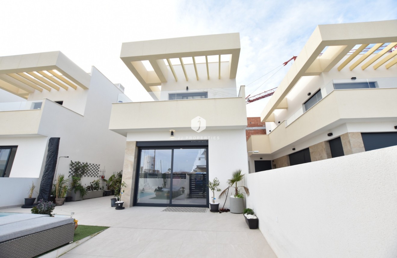 Tweedehands - Villa -
Los Montesinos - Costa Blanca