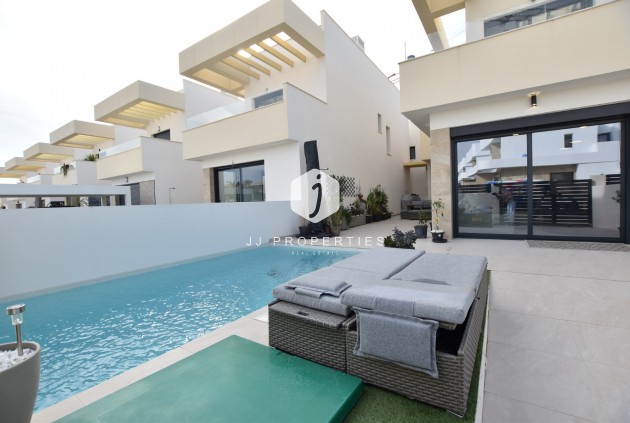 Tweedehands - Villa -
Los Montesinos - Costa Blanca