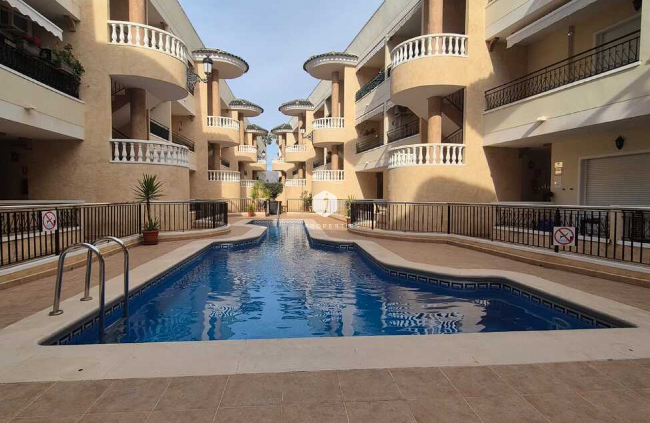 Tweedehands - Appartement / flat -
Jacarilla - Costa Blanca