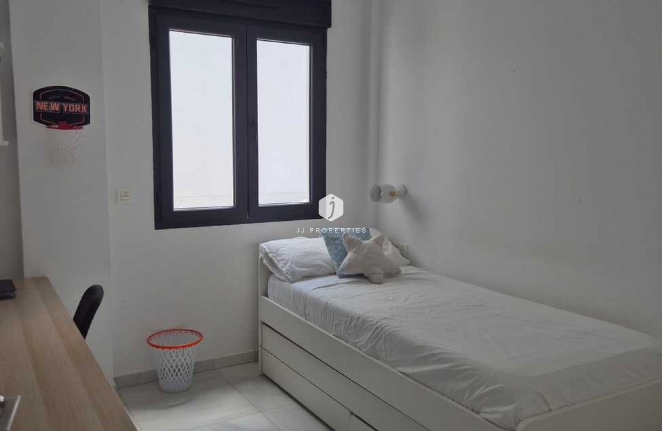 Tweedehands - Villa -
Bigastro - Costa Blanca