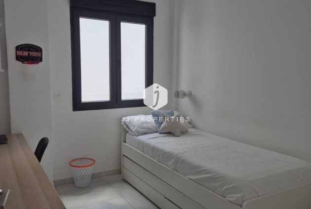 Tweedehands - Villa -
Bigastro - Costa Blanca