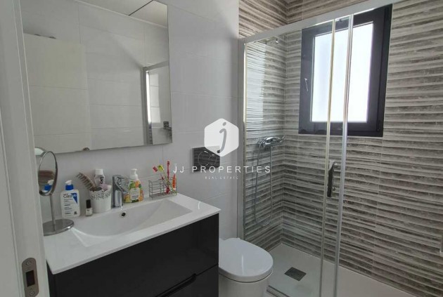 Tweedehands - Villa -
Bigastro - Costa Blanca