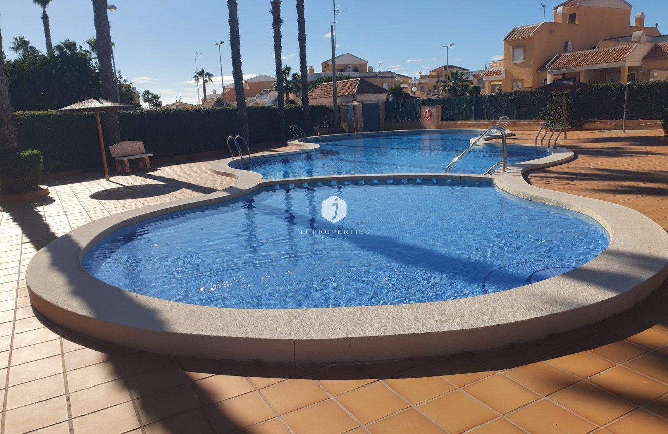 Tweedehands - Chalet -
Rojales - Inland