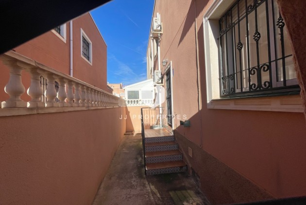 Tweedehands - Chalet -
Los Montesinos - Costa Blanca