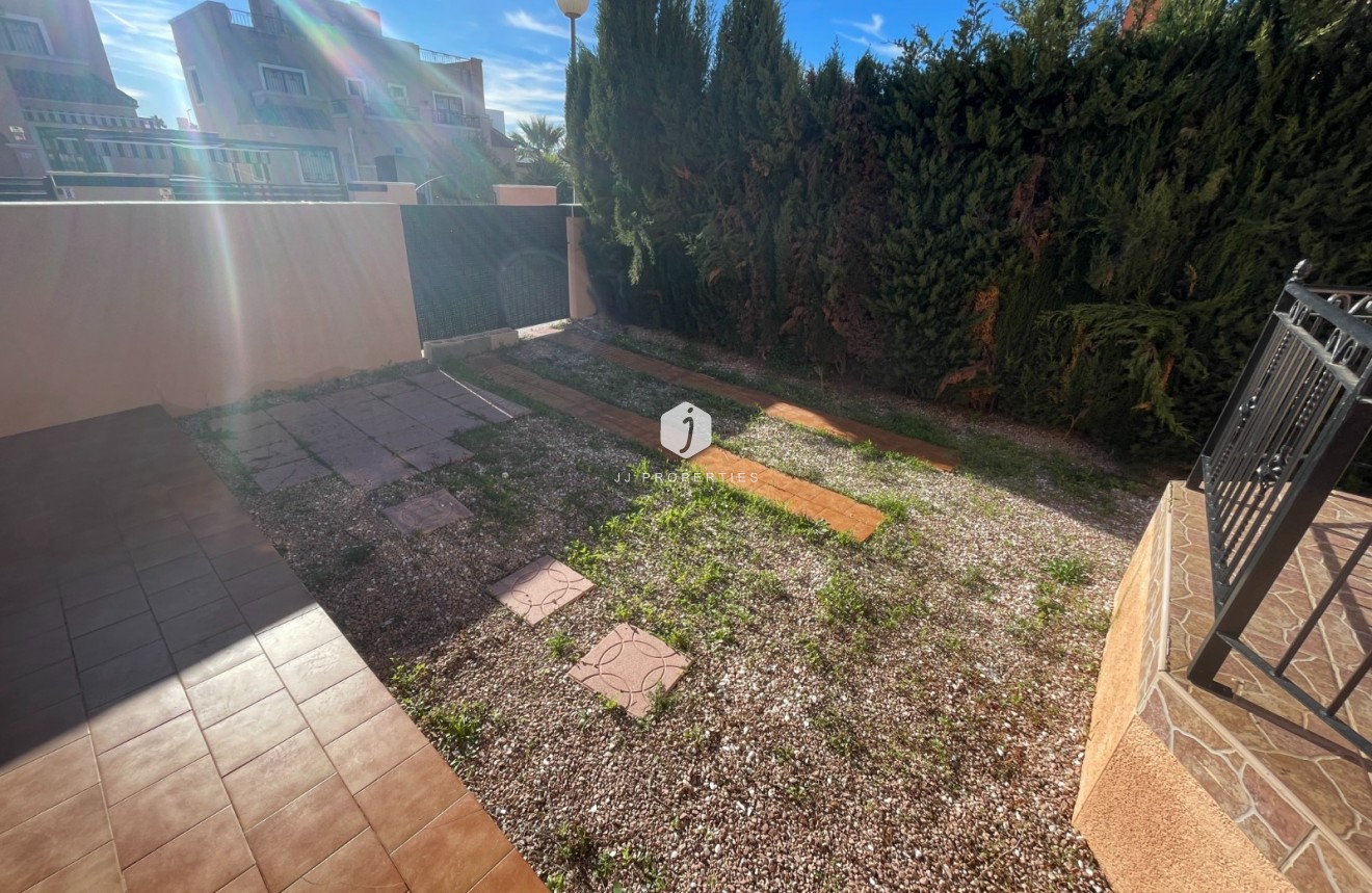 Tweedehands - Chalet -
Los Montesinos - Costa Blanca