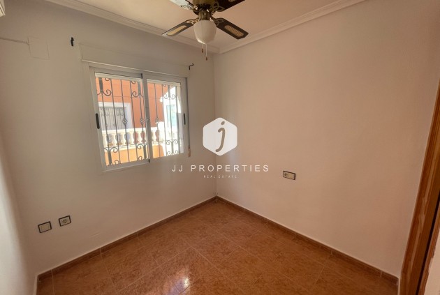 Tweedehands - Chalet -
Los Montesinos - Costa Blanca