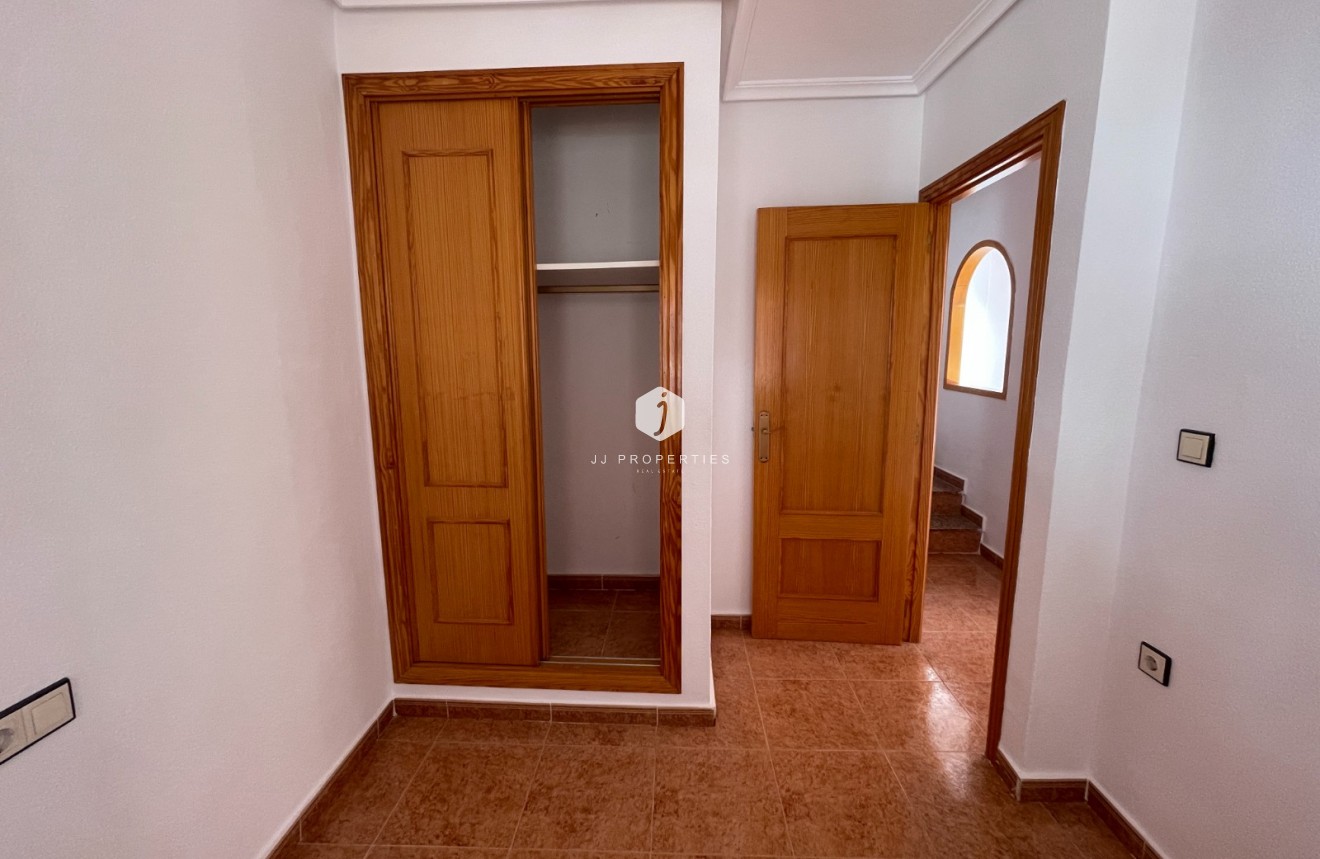 Tweedehands - Chalet -
Los Montesinos - Costa Blanca