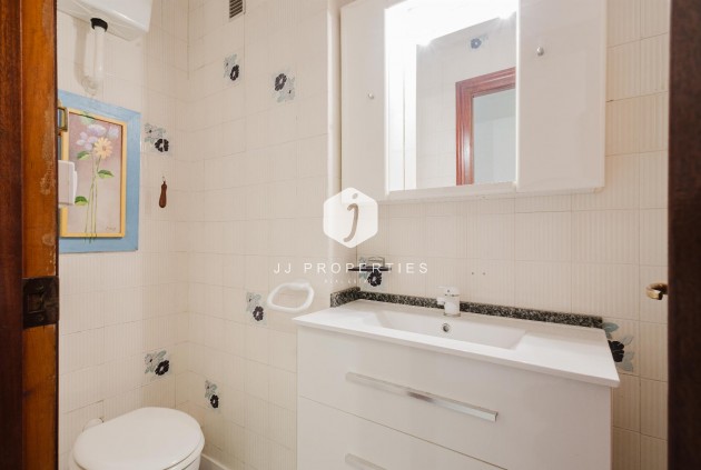 Z drugiej ręki - Mieszkanie w bloku -
Torrevieja - Costa Blanca