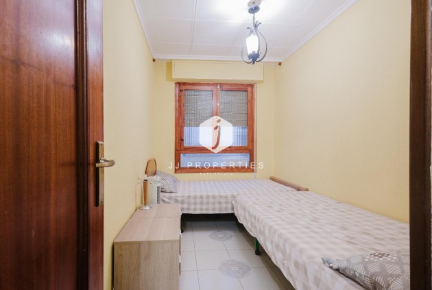 Z drugiej ręki - Mieszkanie w bloku -
Torrevieja - Costa Blanca