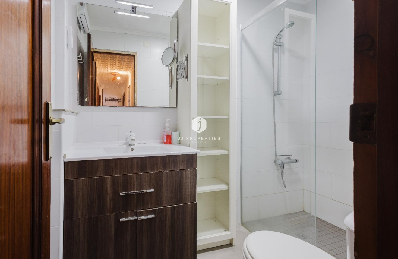 Z drugiej ręki - Mieszkanie w bloku -
Torrevieja - Costa Blanca