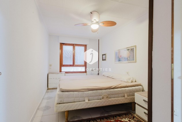 Z drugiej ręki - Mieszkanie w bloku -
Torrevieja - Costa Blanca