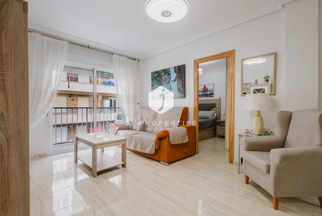 Z drugiej ręki - Mieszkanie w bloku -
Torrevieja - Costa Blanca