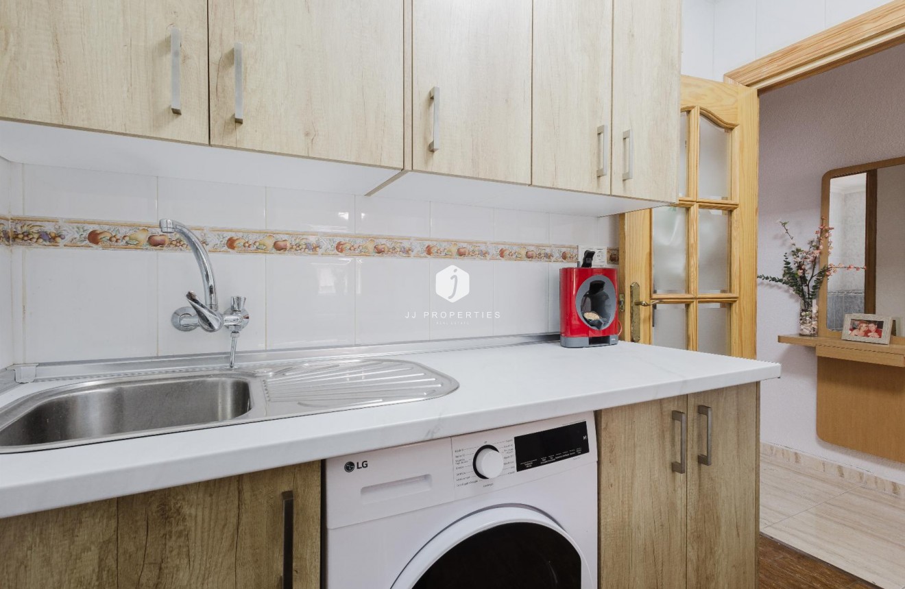 Z drugiej ręki - Mieszkanie w bloku -
Torrevieja - Costa Blanca