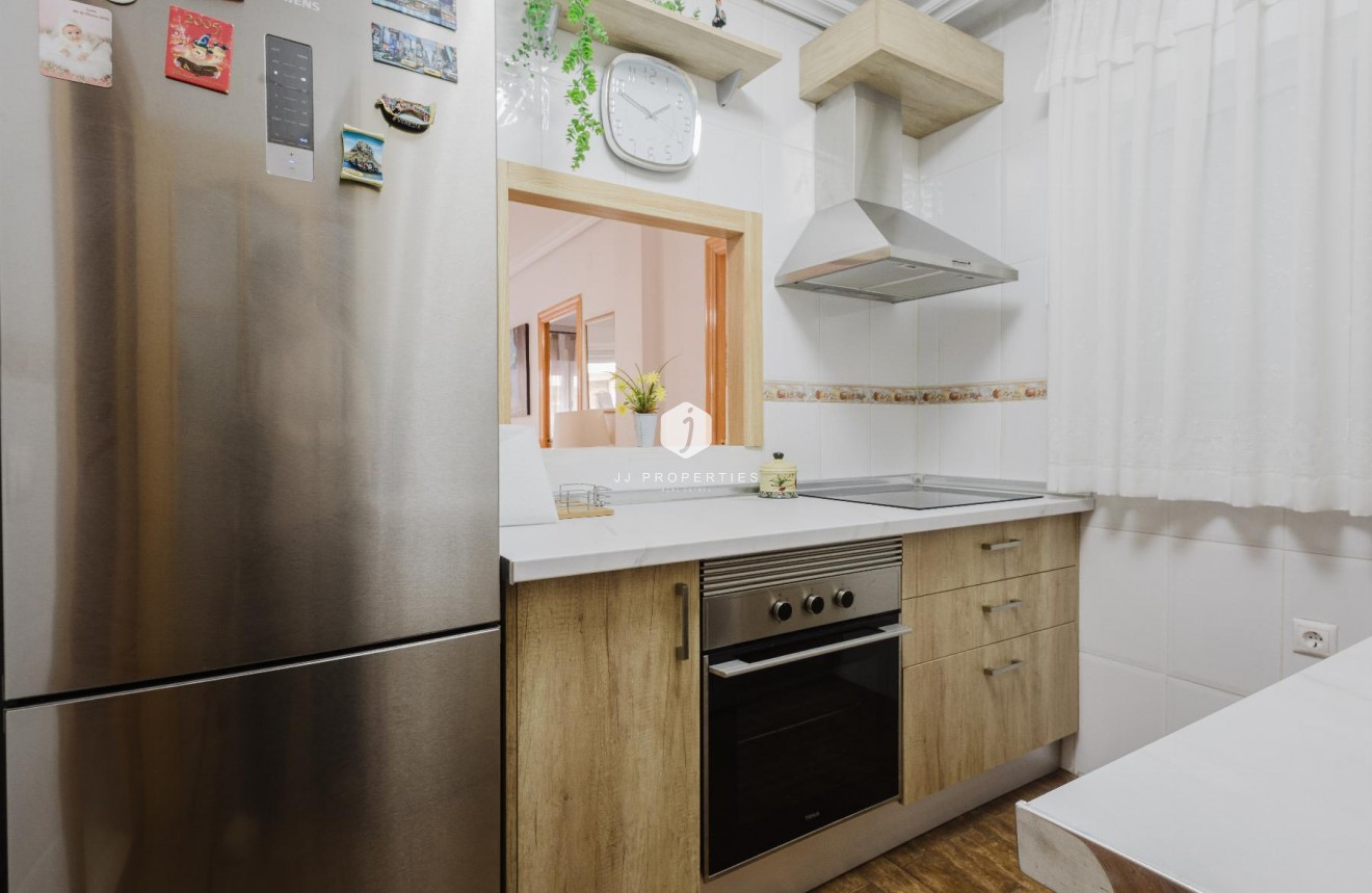 Z drugiej ręki - Mieszkanie w bloku -
Torrevieja - Costa Blanca