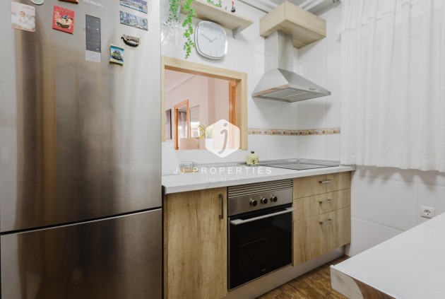 Z drugiej ręki - Mieszkanie w bloku -
Torrevieja - Costa Blanca