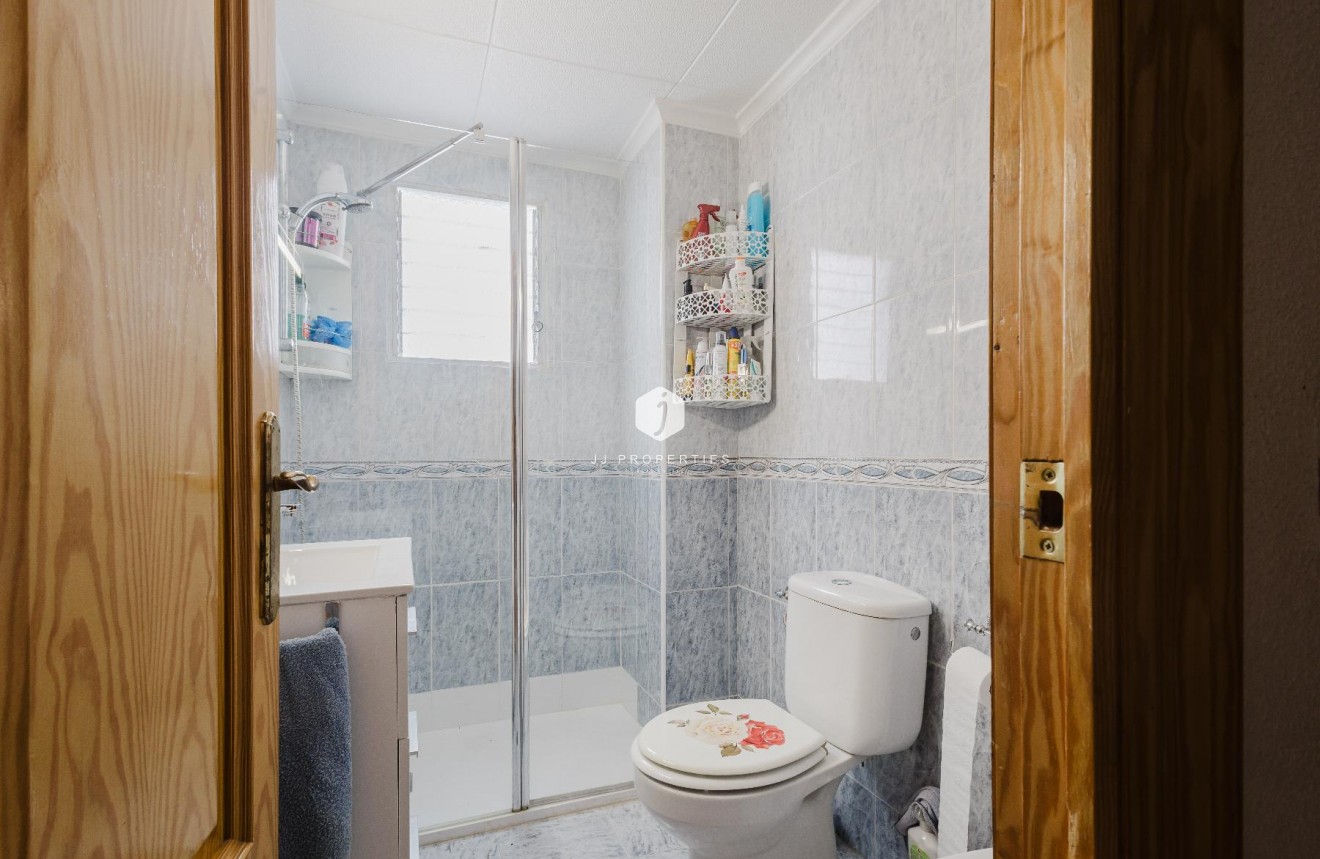 Z drugiej ręki - Mieszkanie w bloku -
Torrevieja - Costa Blanca