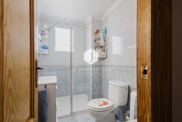 Z drugiej ręki - Mieszkanie w bloku -
Torrevieja - Costa Blanca