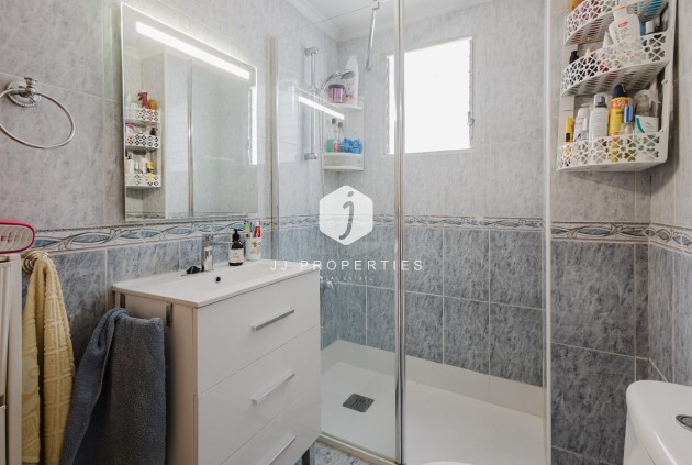 Z drugiej ręki - Mieszkanie w bloku -
Torrevieja - Costa Blanca