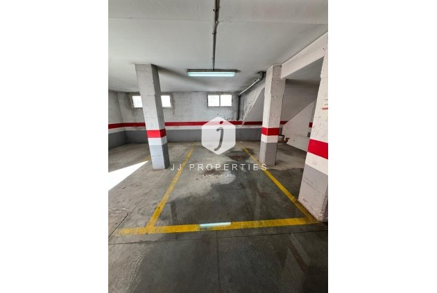 Z drugiej ręki - Mieszkanie w bloku -
San Miguel de Salinas - Inland