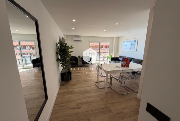 Resale - Apartment / flat -
Torrevieja - Costa Blanca