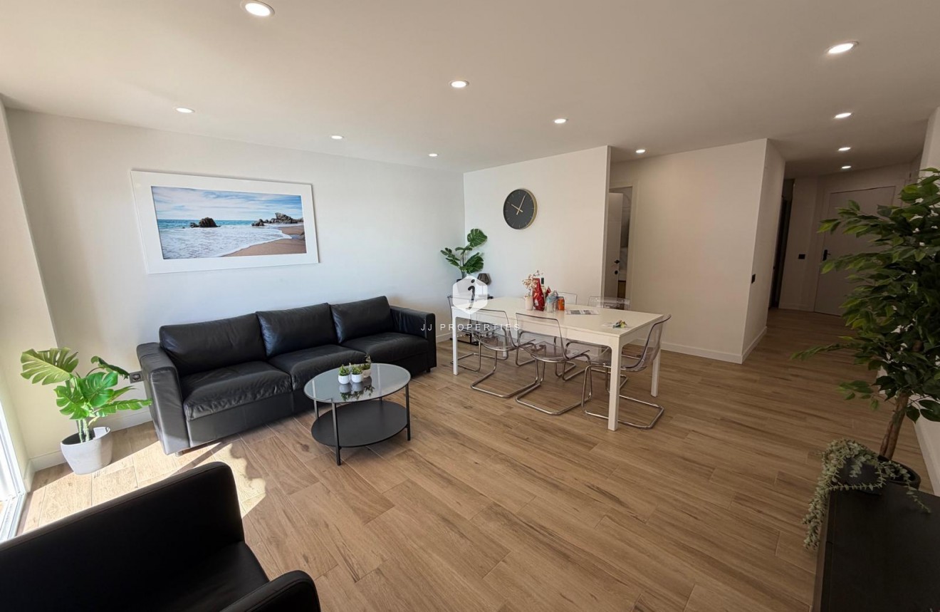 Resale - Apartment / flat -
Torrevieja - Costa Blanca