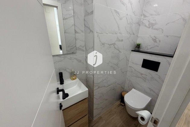 Resale - Apartment / flat -
Torrevieja - Costa Blanca