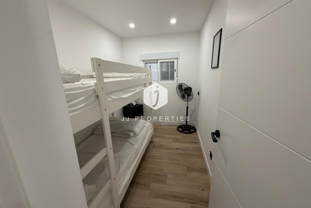 Resale - Apartment / flat -
Torrevieja - Costa Blanca