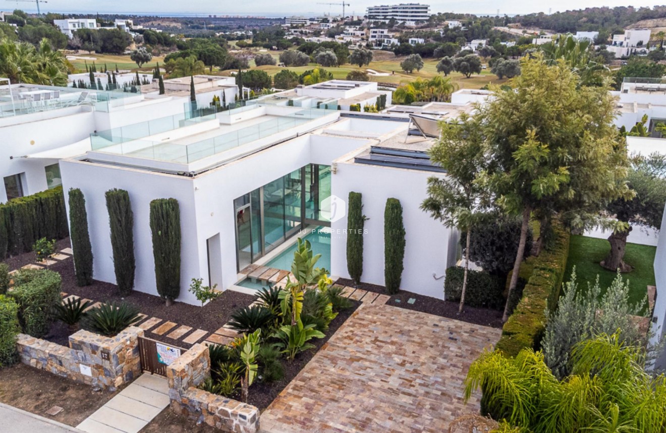 Tweedehands - Villa -
Orihuela Costa - Costa Blanca